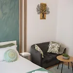 Emerald Heaven With Private Parking Apartament *