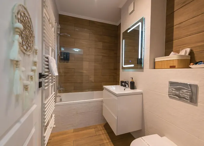 Daire Emerald Heaven With Private Parking