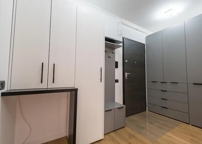 Emerald Heaven With Private Parking Апартаменти Бухарест