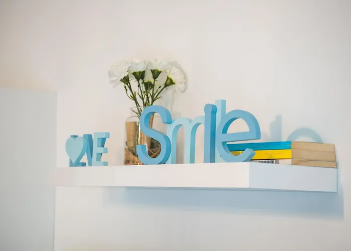 Апартаменти Emerald Heaven With Private Parking