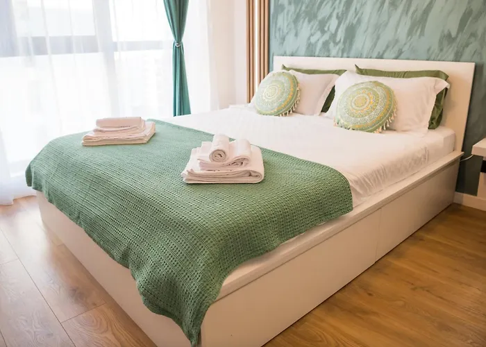 Emerald Heaven With Private Parking Бухарест